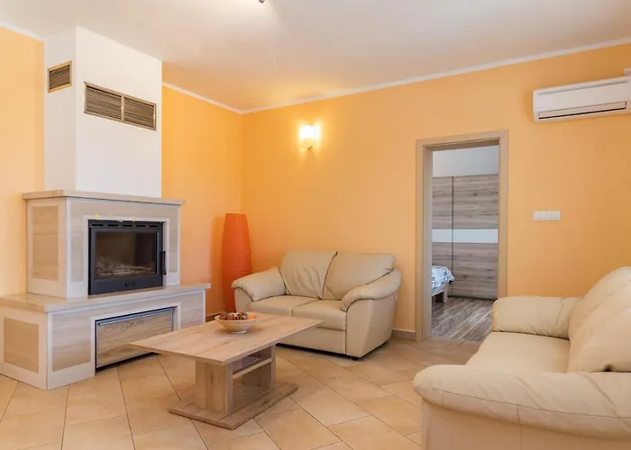 Villa Green Holiday