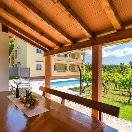 Villa Green Holiday Villa